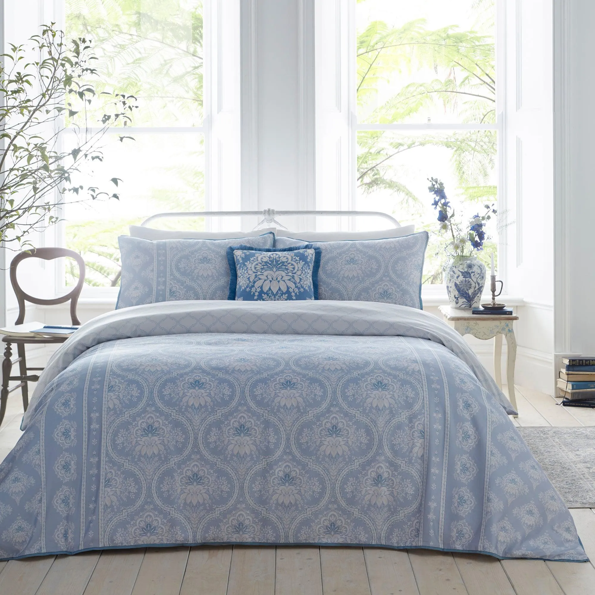 Appletree Heritage Alexia Cushion - Blue