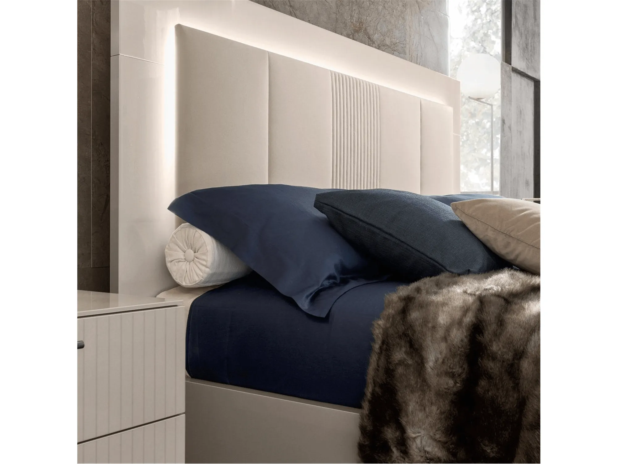 Clara Bed King Size Without LED