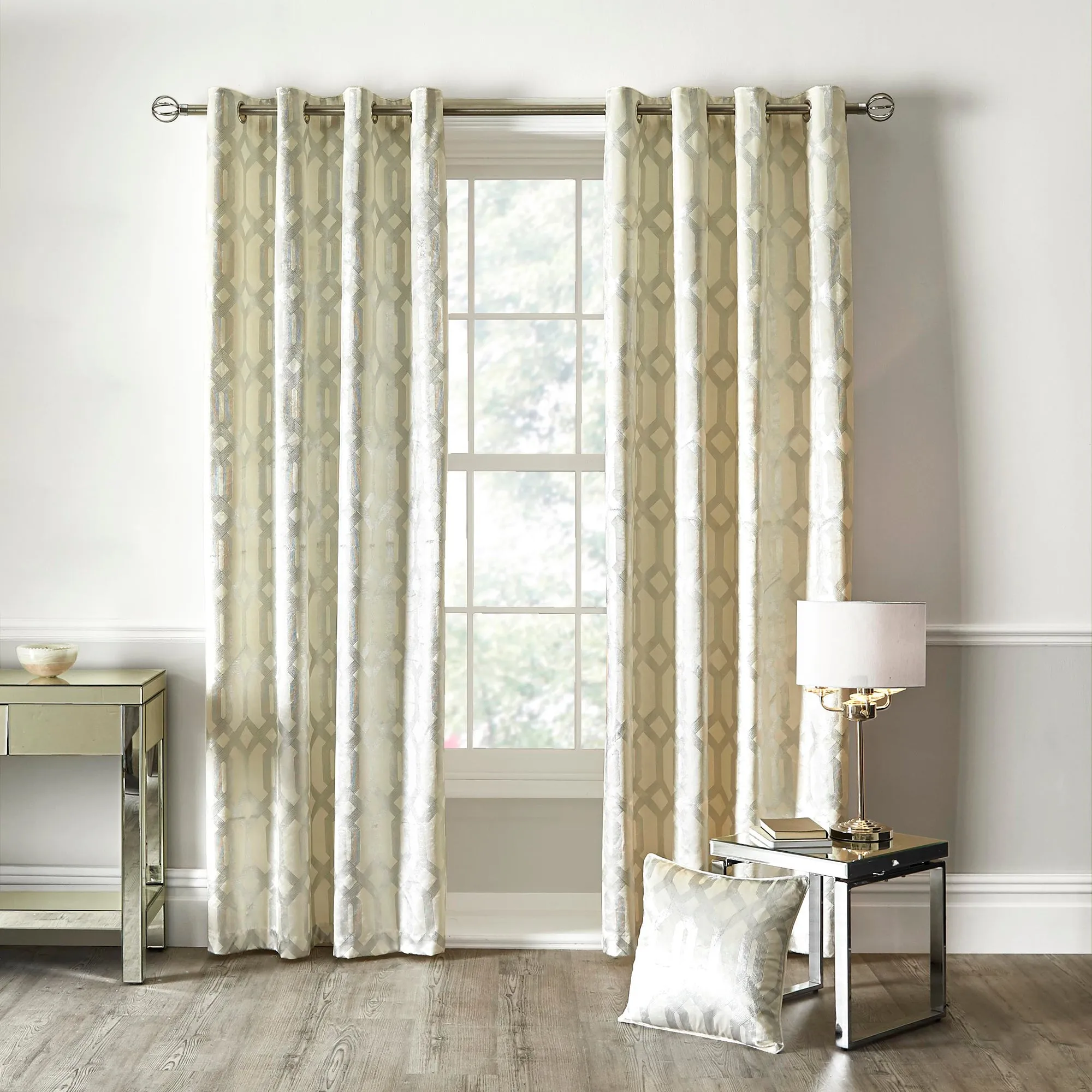 Curtina Darla Cushion - Ivory