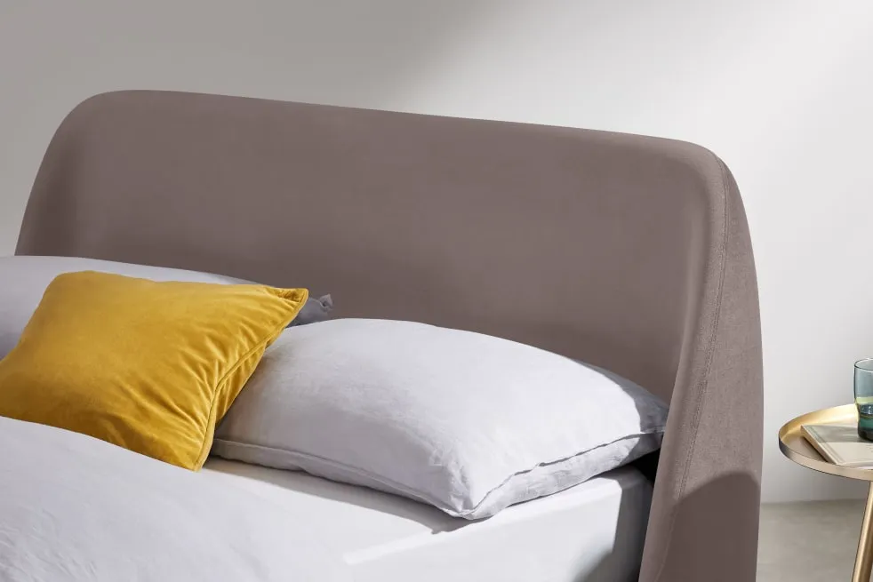 Daver Upholstered Bed