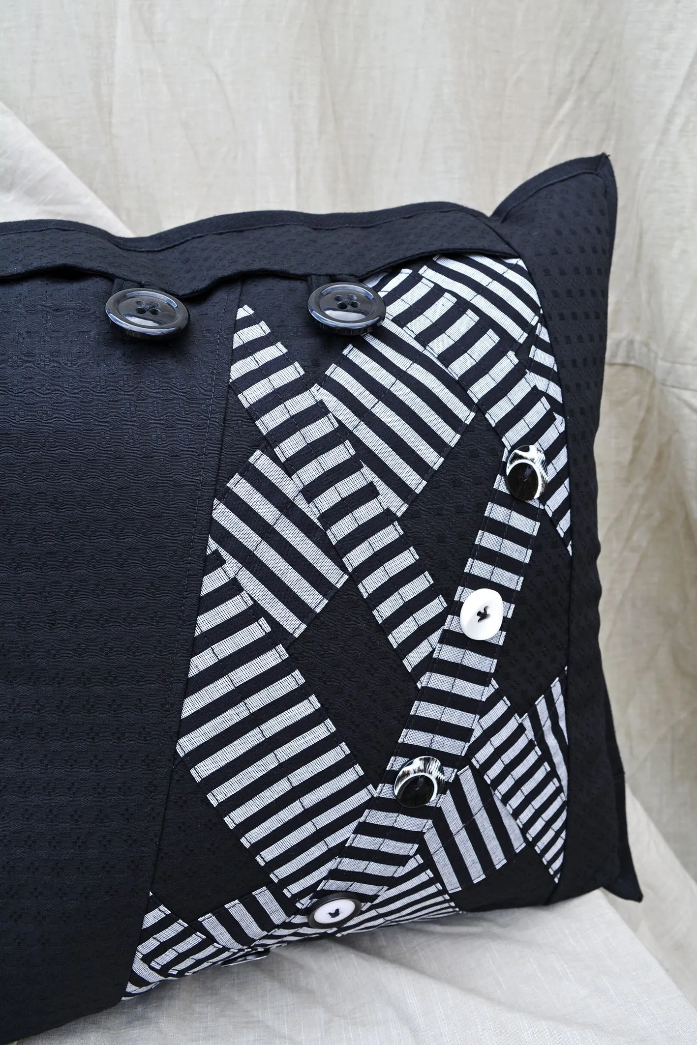 SQUARE APPLIQUE CUSHION - ONYX STRIPE